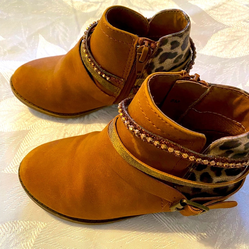 Lil Biddy Toddler Boots. Size 8m